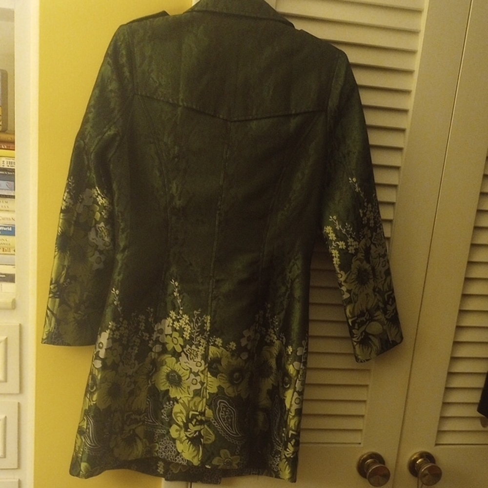 Floral Green Double-Breasted Women's Trench Coat - Picture 3 of 3